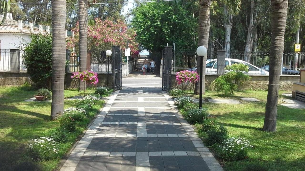 Oasi Park Hotel Маскали Екстериор снимка