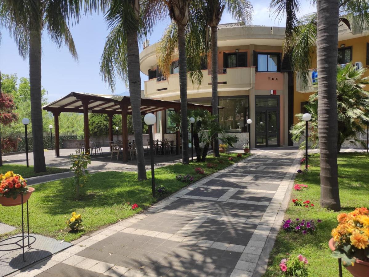 Oasi Park Hotel Маскали Екстериор снимка
