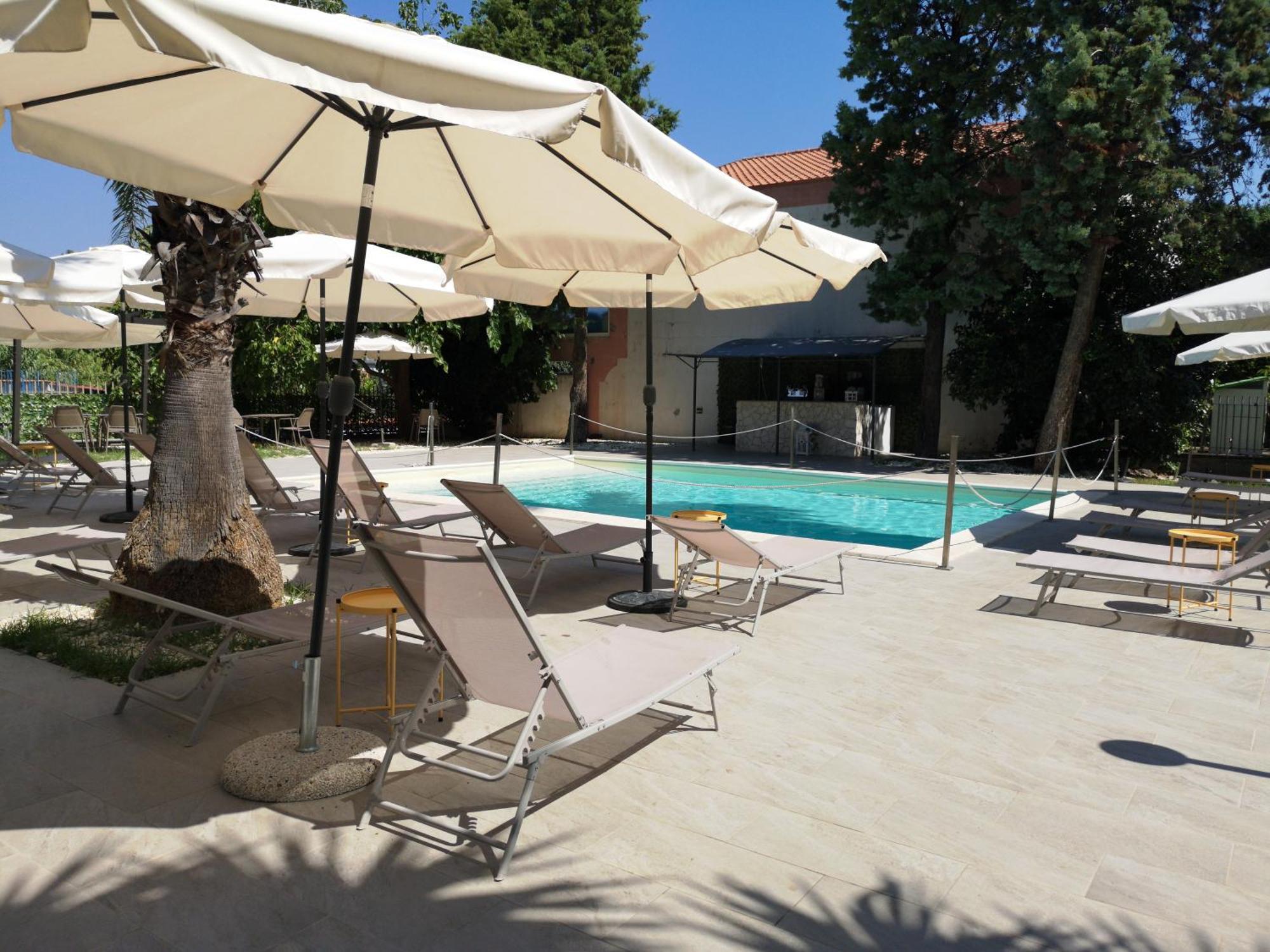 Oasi Park Hotel Маскали Екстериор снимка