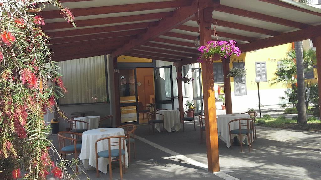 Oasi Park Hotel Маскали Екстериор снимка